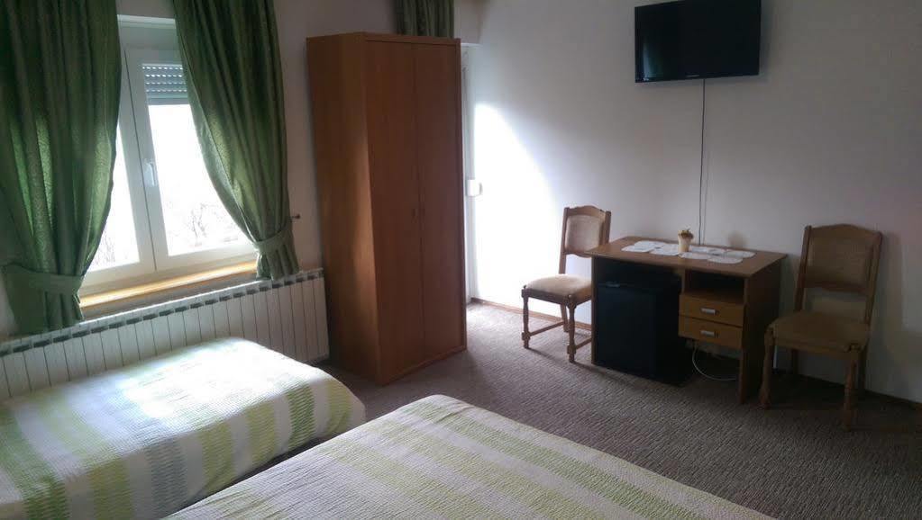 Apartments And Rooms Krizmanic سوملجاناك المظهر الخارجي الصورة